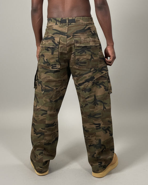 Stolo Clothing Co Essential Unisex Camouflage Distressed Baggy Cargo Pants w/ Belt