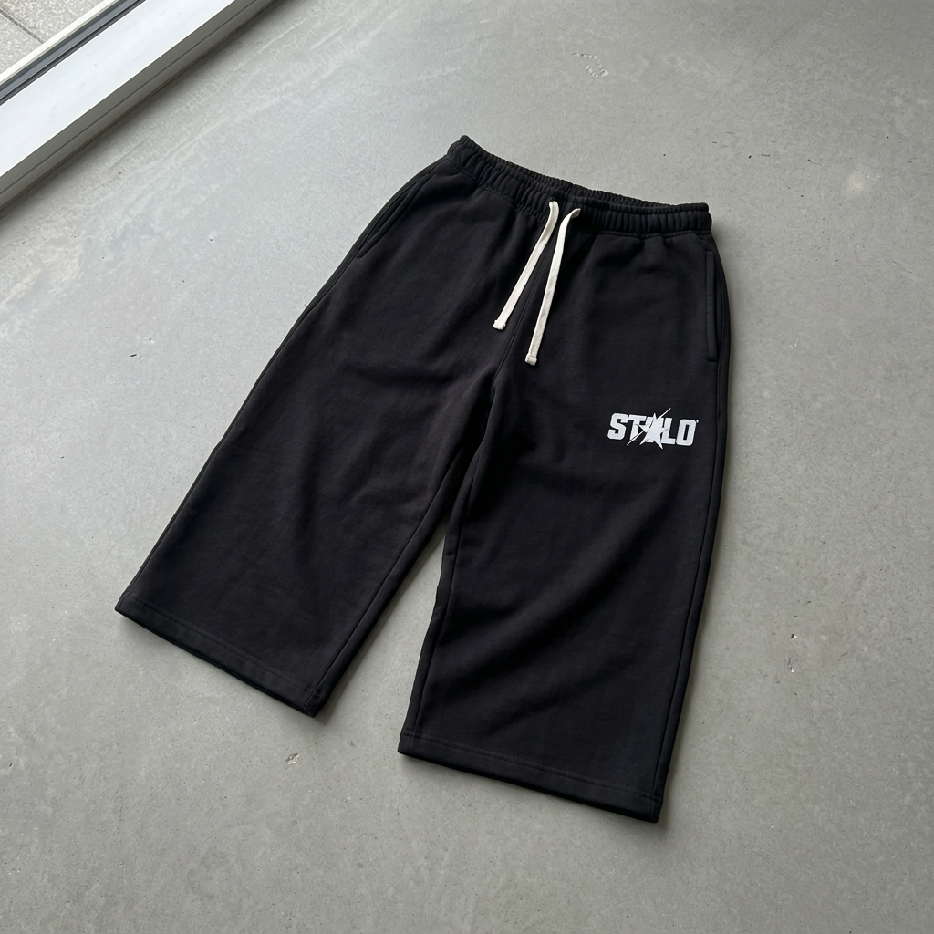 Baggy three-quarter sweatpants
