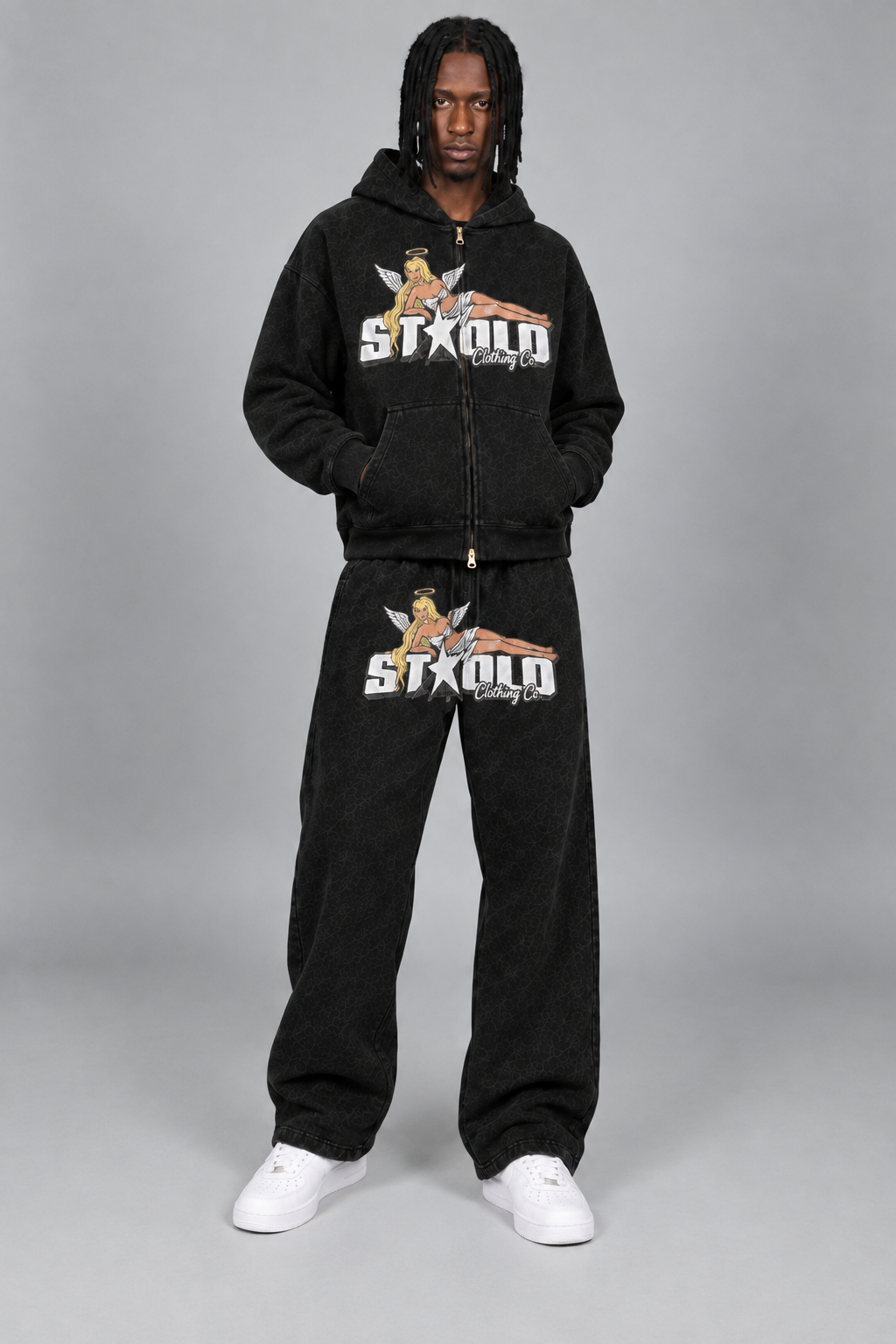 STOLO angel outfit with a relaxed wider stance